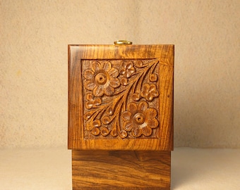 The Grace (Zarif) – Hand-Carved Luxury Wooden Watch Gift Case