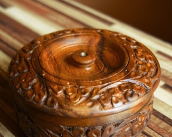 Treasured Pieces (Khaas Tukre) Hand-Carved Coaster Set made with Sheesham Wood - Floral Storage Box