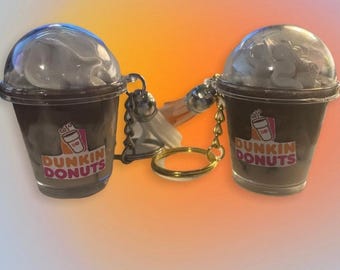 llavero inspirado en Dunkin' Donuts