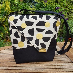 Squiffy Sling Bag Sewing Pattern: Beginner Crossbody Bag (Digital PDF)