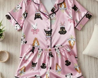 Pijama de satén rosa para perro, con estampado de cachorro