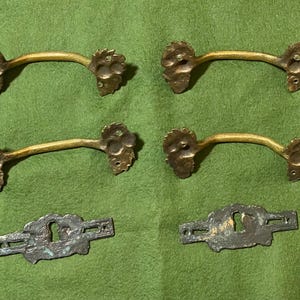 Set med bronshandtag för antika möbler, tidigt 1900-tal