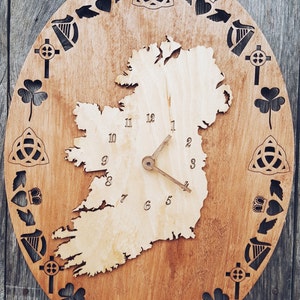 Irland Uhr 39x40 cm / Holz Wanduhr / Landkarte von Irland / Große Wanduhr / Moderne Wanduhr / Holz Wanduhr / Holz Wanduhr / Holz Uhr