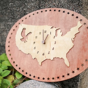 Carte des États-Unis / 50 états / Horloge murale en bois / Horloge murale silencieuse / Grande horloge murale / Horloge murale vintage / Horloge personnalisée / Horloge en bois / Cadeau