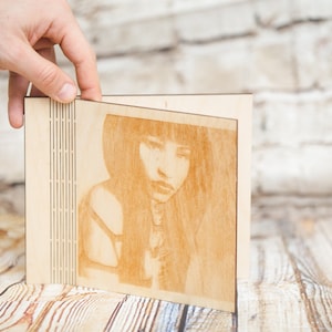 Personalisierte Cd / DVD Hülle, Holz Cd / DVD Hülle, Geschenk für sie, Personalisierte Holzhülle, Hochzeitsgeschenke, Geschenkideen, Erinnerungsbox, Holz, Nicki