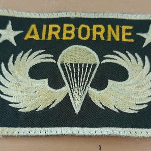 Broderad Airborne-lapp