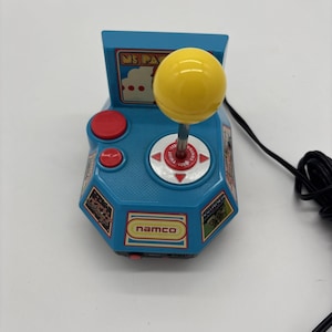 Controle de vídeo vintage Ms. Pac-Man da Namco Cinco em Um