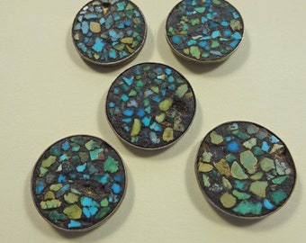 Set of 5 old turquoise chip buttons - vintage condition for restoration (Ref SEB862)