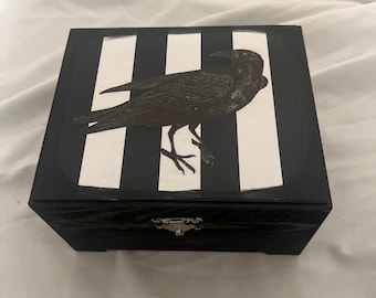Grunge Crow Stash Jewelry Box