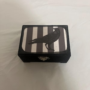 Grunge Crow Small Stash Jewelry Box