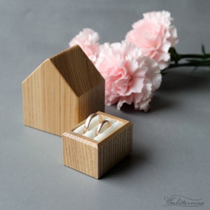 Double ring box for wedding ceremony, wooden ring bearer box, ring holder and family keepsake, ring display box image 1