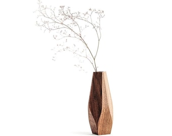 Mothers Day Gift, Handcrafted Wooden Vase, A Timeless Statement Piece for Sustainable Home Decor