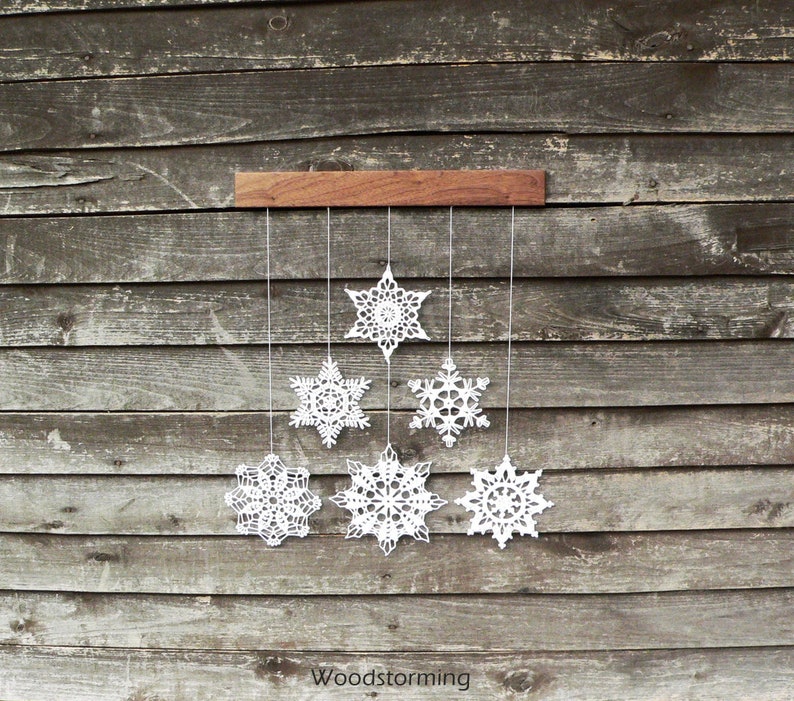 Kerst wand decor-gehaakte sneeuwvlokken mobiele-Kerstmis Wall Art-sneeuwvlokken en houten ornament voor Home decor afbeelding 1