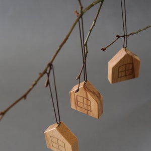 Christmas tree ornaments wooden Christmas decorations miniature houses to hang set of 5 image 5