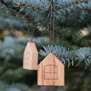 Christmas tree ornaments wooden Christmas decorations miniature houses to hang set of 5 image 7