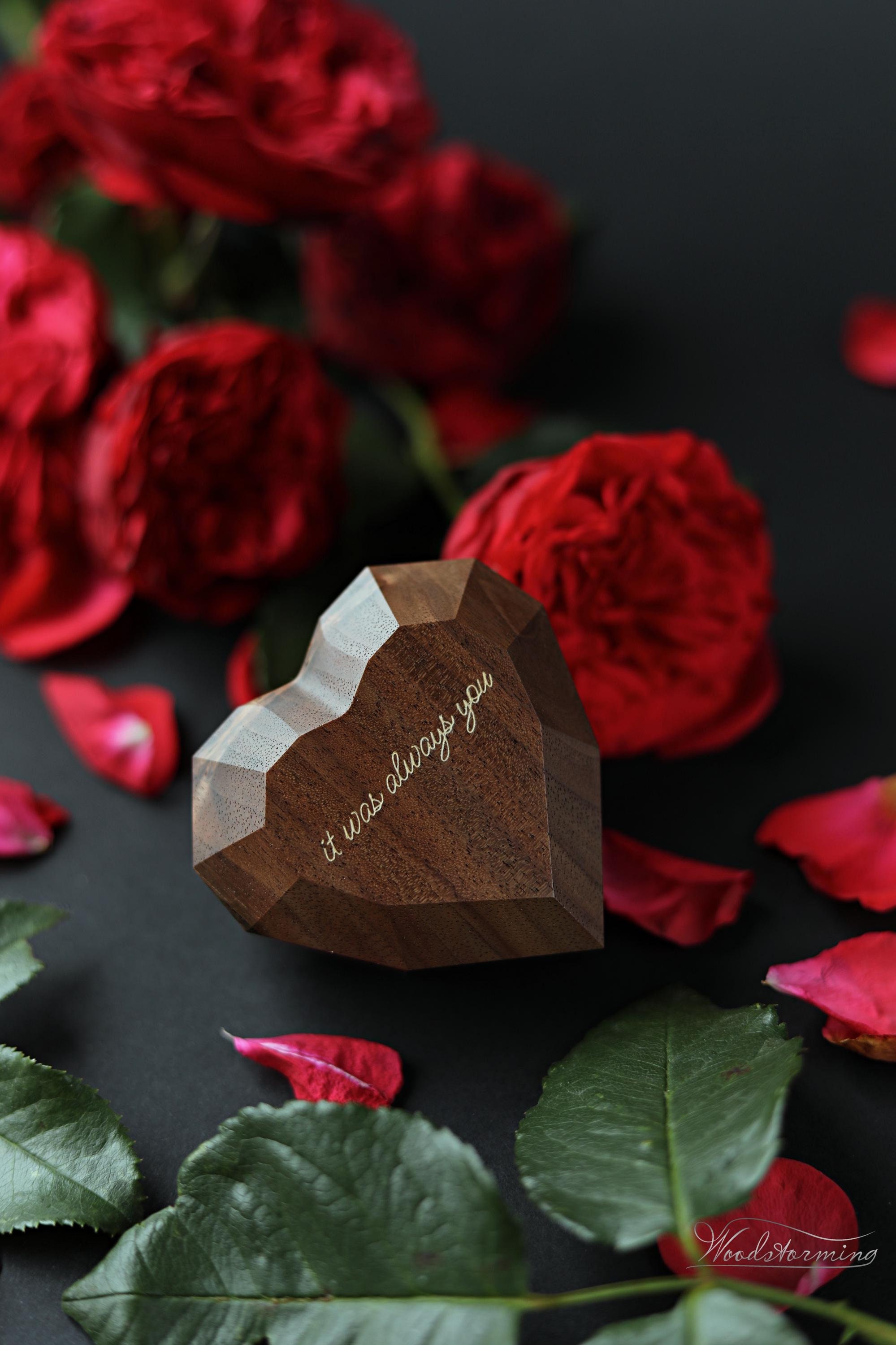 Personalized Heart Walnut Rotating Ring Box: Unique Engagement Proposal…