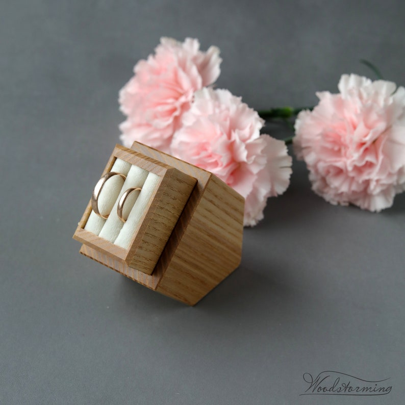 Double ring box for wedding ceremony, wooden ring bearer box, ring holder and family keepsake, ring display box image 4