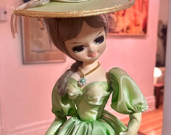 Muñeca Southern Belle vintage Artmark grande, decoración de mediados de siglo