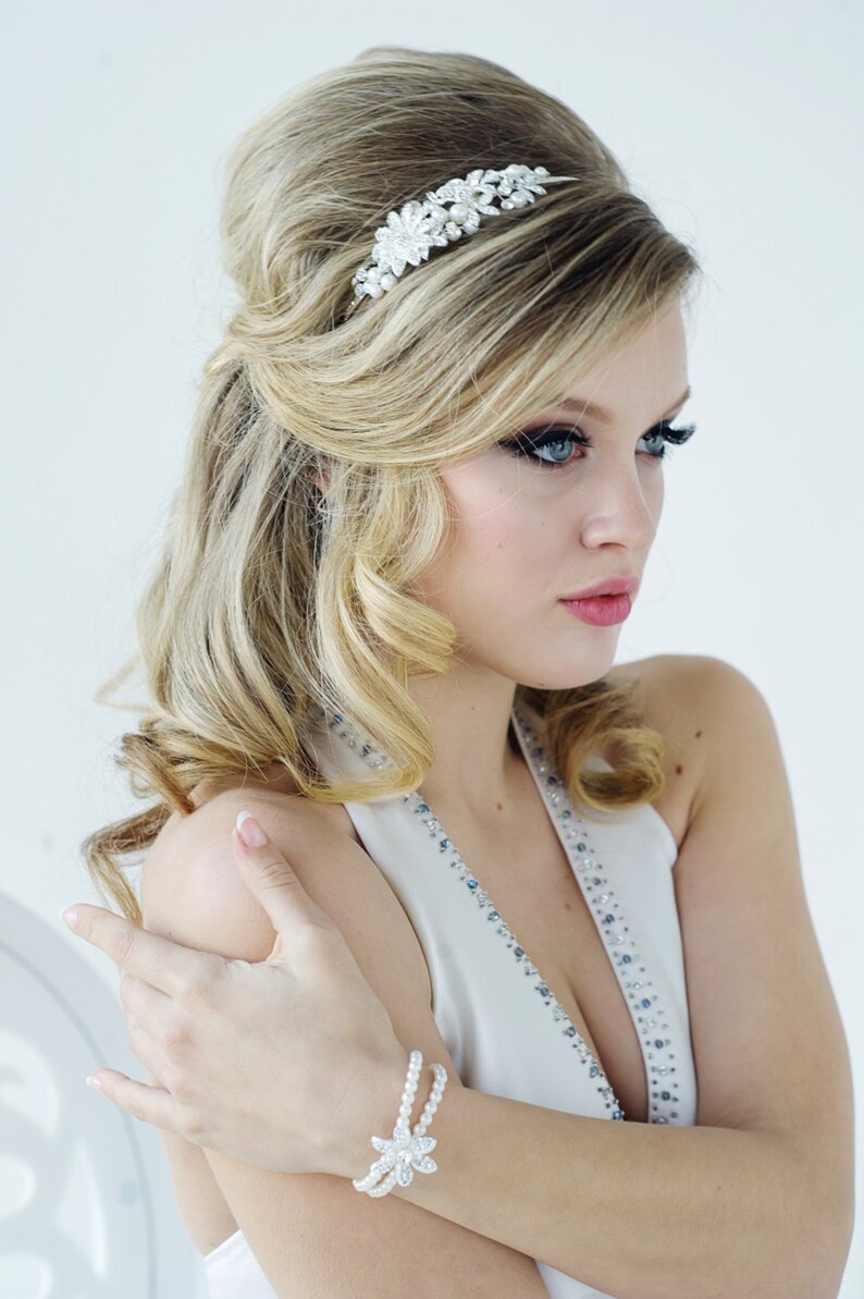 Christmas gift Ivory pearls and embellished beadwork on a silver plated finish Stunning piece Crystal bridal Hair Comb