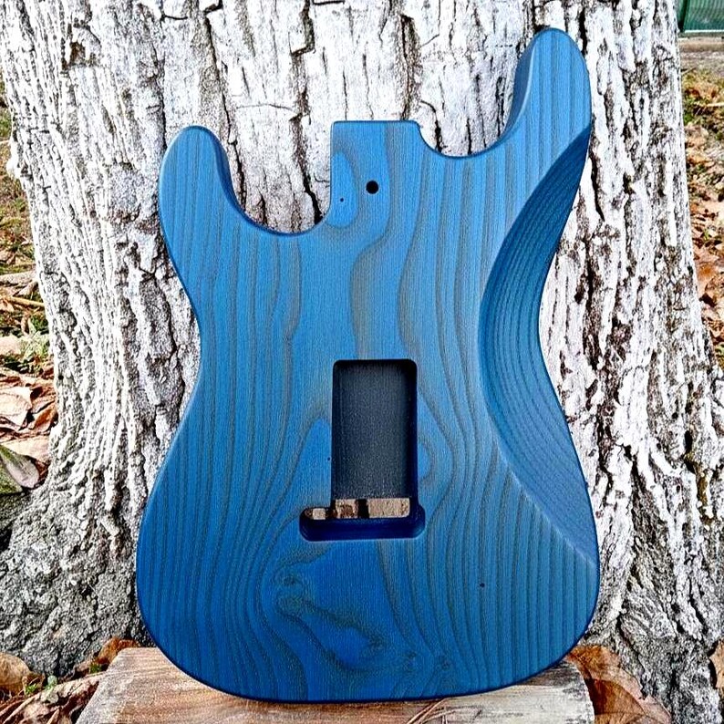 Cuerpo de guitarra Stratocaster de madera de fresno personalizado, cuerpo de guitarra eléctrica Stratocaster sin terminar imagen 4