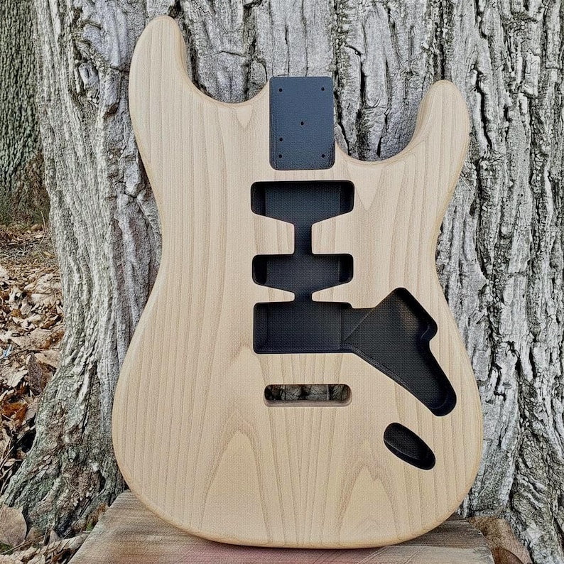 Cuerpo de guitarra Stratocaster de madera de fresno personalizado, cuerpo de guitarra eléctrica Stratocaster sin terminar imagen 11