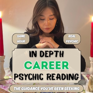 Könnte beinhalten: Ein Bild, das eine Wahrsage-Lesung bewirbt. Der Text lautet "In Depth Career Psychic Reading" mit dem Slogan "The Guidance You've Been Seeking". Das Bild enthält Tarotkarten, Kerzen und die Worte "Same Hour" und "Real Psychic".