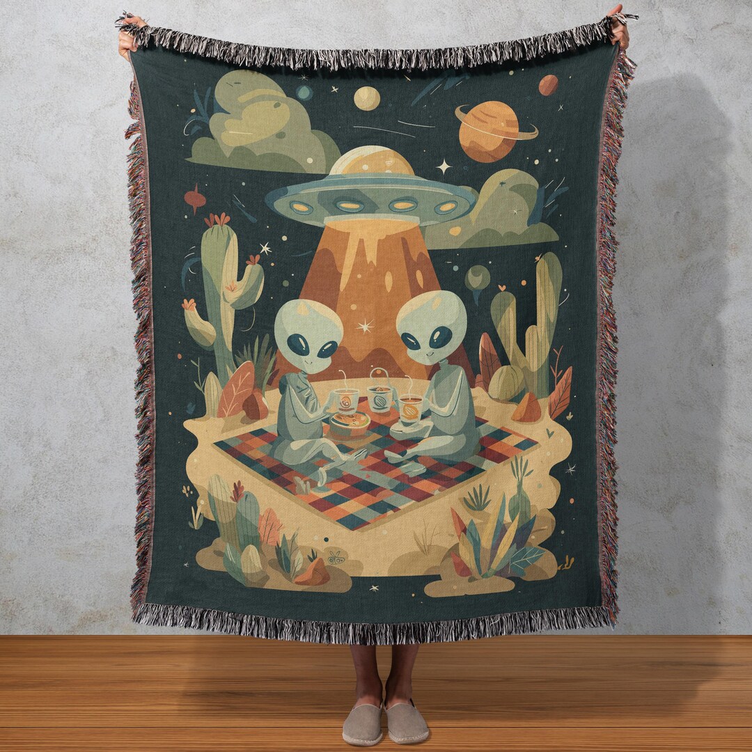 Alien Picnic Woven Blanket, Retro UFO Tapestry, Space Lover Wall ...