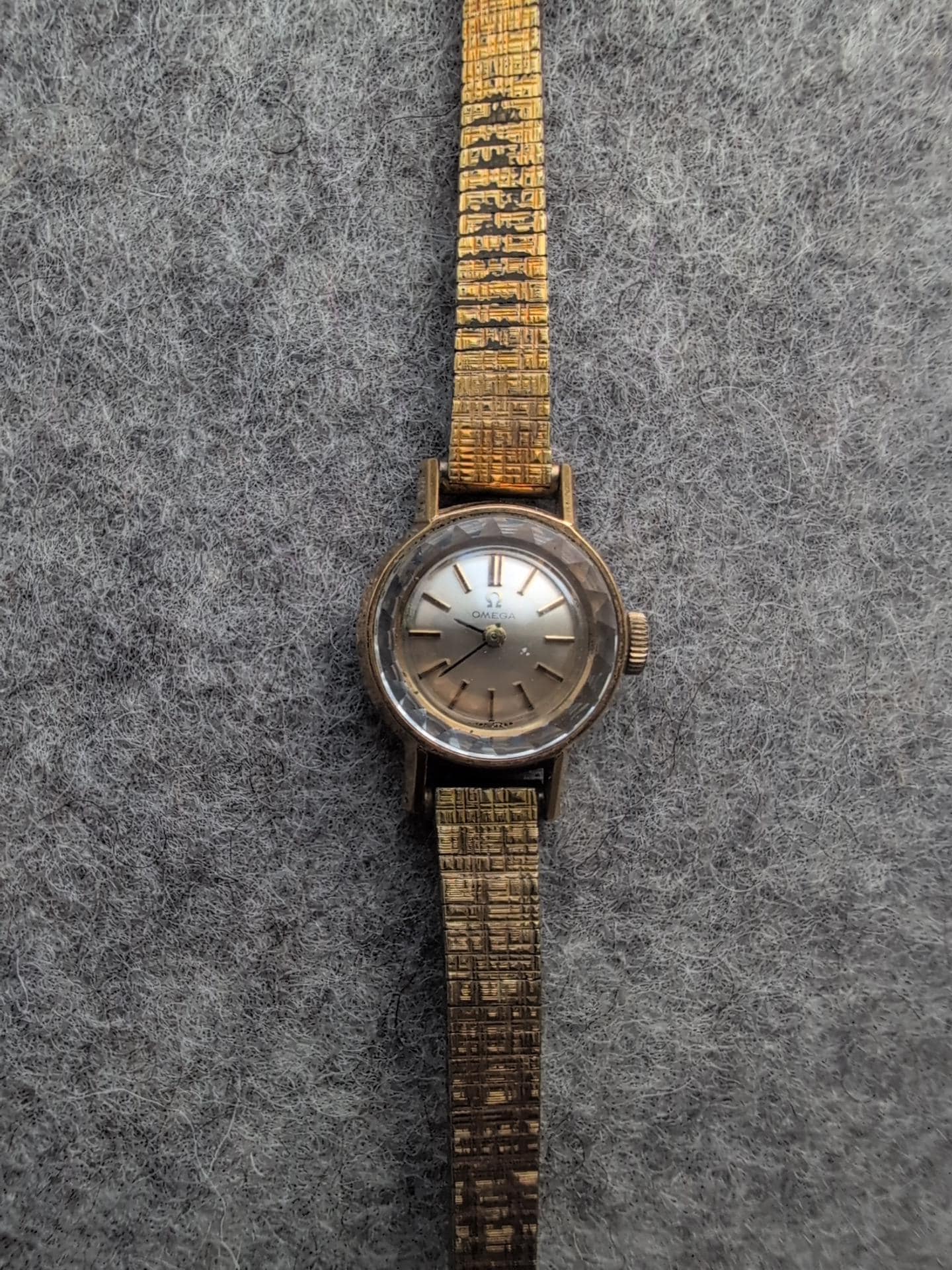 Omega Gold Dress Watch - Etsy Omega Gold Dress Watch - Etsy