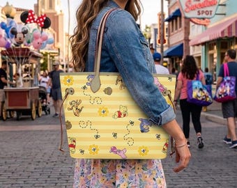 Gepersonaliseerde leren draagtas honingbeer: vintage design geruit, op Disney geïnspireerde handtas met, cadeau voor Disney-liefhebbers.