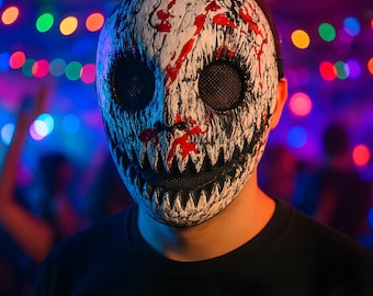 Horror Smile Mask – Creepy Skull, Blood Splatter Halloween Cosplay