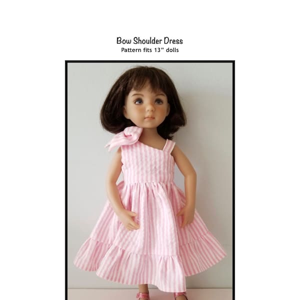 Le modèle PDF Bow Shoulder Dress convient aux poupées de 13 pouces, telles que Little Darling