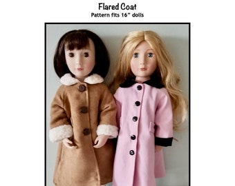 Pode incluir: Duas bonecas vestindo casacos flare. A boneca à esquerda está vestindo um casaco marrom com uma borda de pele branca. A boneca à direita está vestindo um casaco rosa com uma gola preta. As bonecas têm 40,6 cm de altura. "Flared Coat" e "Pattern fits 16" dolls" estão escritos acima das bonecas. "Kathy Anne Designs for dolls" está escrito abaixo das bonecas.