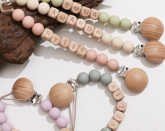 Personlig nappklämma, Anpassad napphållare för nyfödd | Babyshower-present | Könsneutral babypresent | Boho Binky-klämma | Babyjulpresent