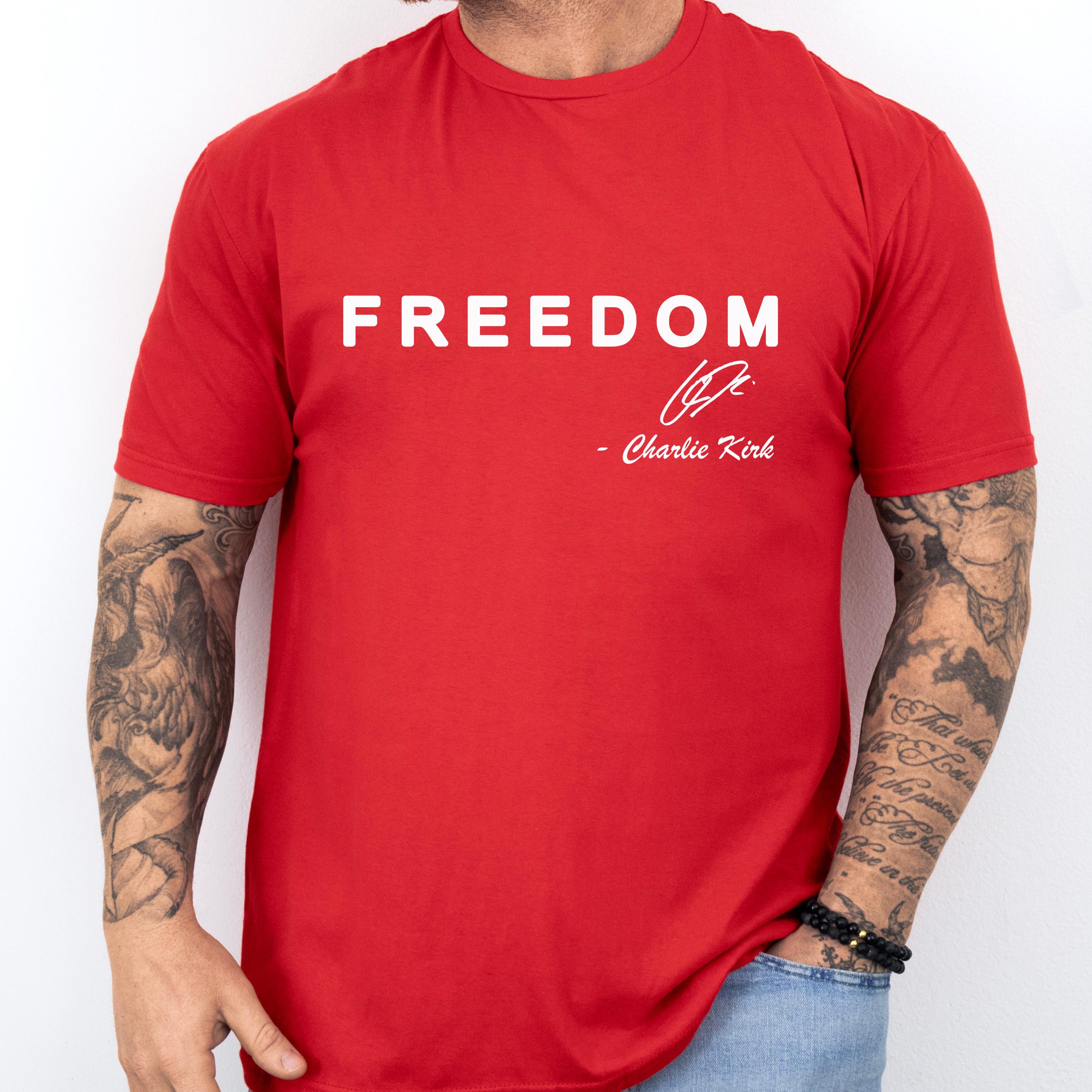 T-shirt Charlie Kirk - Drapeau Américain Vieilli - Homme - 100% Coton - Coupe Classique - Tenue Décontractée
