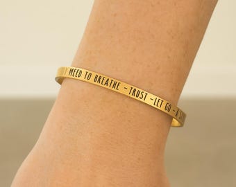 Customizable gold and solid silver bracelet • Personalized engraving • Minimalist jewelry for women and men • Unique and symbolic gift. Christmas