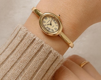 Women's and Men's Watch - Vintage Style Oval Roman Dial, Durable Gift for Her Gift for Him Christmas Birthday with Gift Package