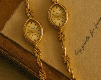 Vintage Women's Wristwatch | Elegant Retro Floral Jewelry | Timeless Durable Gift Watch | Chic Boho Watch with Free Gift Wrap