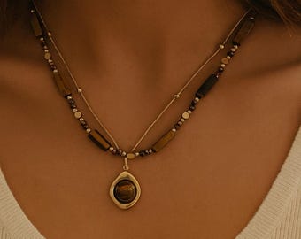 Tiger Eye Stone Pendant Necklace - Elegant Gold Jewelry for Women, Protective Natural Stone, Retro Chic Style - Gifts