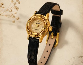 Vintage Women's Gold Watch – Black Crocodile-Effect Leather Strap – Elegant Minimalist Chic Style