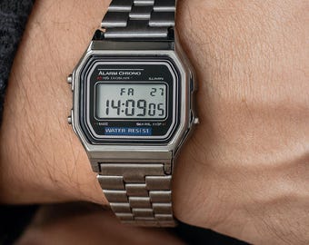 Unisex Retro Digital Watch – 80s Style | Silver, Black, Gold or Rose Gold | Water Resistant Electronic Watch | Free Box