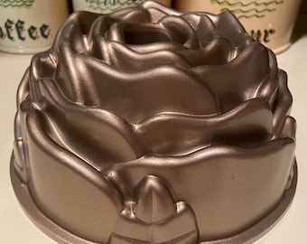 Nordic Ware Rose Bundt Cake Pan Copper Finish                 0/0