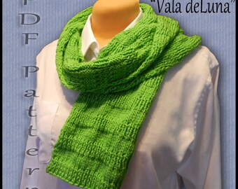 Easy Knitted Scarf Pattern "Vala deLuna"