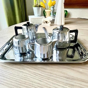 Set da tè completo in argento cromato vintage anni '50 - 5 pezzi per tè, caffè, zucchero, latte + vassoio Art Déco Home Accent Hospitality Set da tè completo