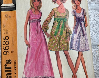 Patrón de vestido McCall's 9686 para adolescentes, 1969, 3 versiones completas