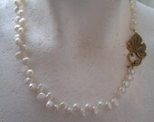 Off White Dancing Pearl Necklace With Lustrous Pearls . June Birthstone . Freshwater Pearls . Collier Perles Blanches. Made in Sweden