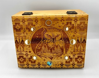 Sacred owl   Smaller version 8x6 connoisouer set