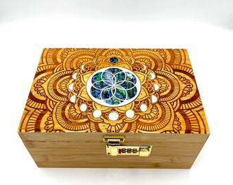 Seed of life V2   connisouer box wirh combination lock and removable matching tray