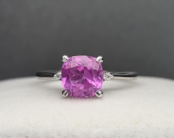 Bague de mariage petite pierre de naissance rose 7 mm pour elle / Bague cadeau 5e anniversaire / Bague promesse de couleur rose foncé / Or jaune, blanc et rose 14 carats