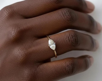 Bague de mariage solitaire marquise 8 x 6 mm / Bague de fiançailles marquise est et ouest / Bague de mariage plaquée or jaune 14 carats / Bague minimaliste