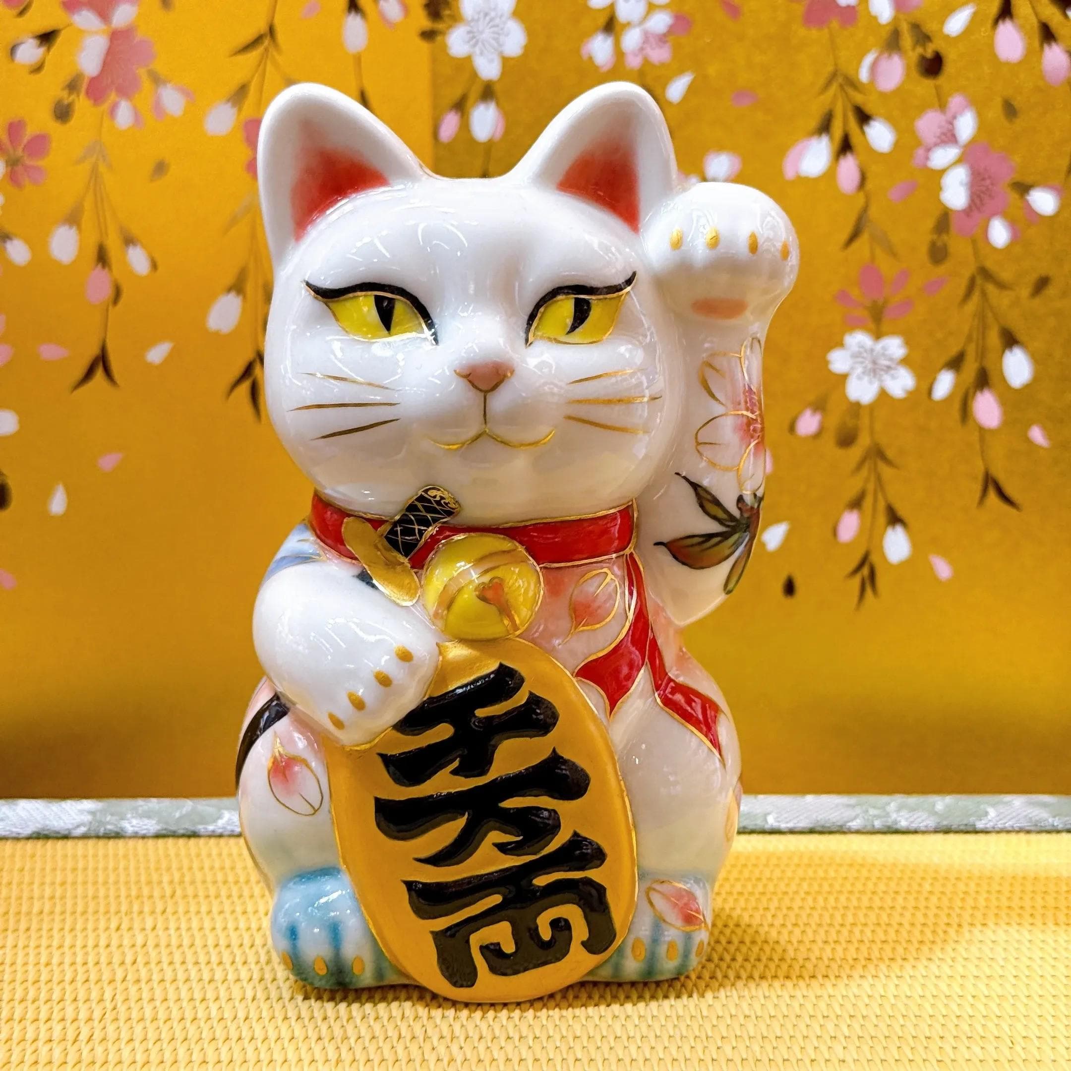 Kiyomizu-yaki Maneki Neko: Japanese Lucky Cat With Flower Crystal